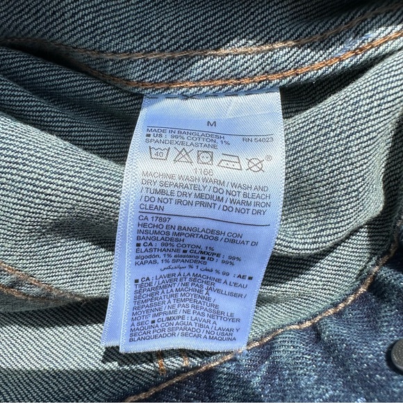 Old Navy distressed jeans jacket men’s medium - Picture 10 of 10